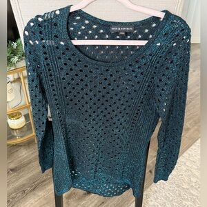 Rock & Republic Black and Teal Shimmer Mesh Textured Top, M